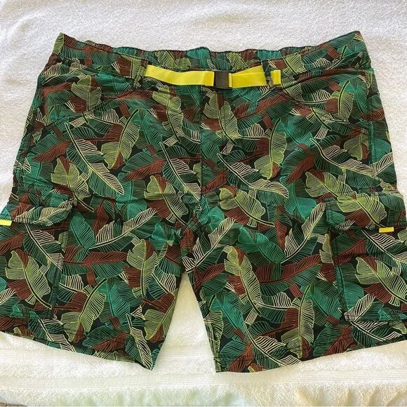 Lands' End Big and Tall 9in Outrigger Quick Dry Cargo Swim Trunks Size 2XLT - Picture 2 of 7